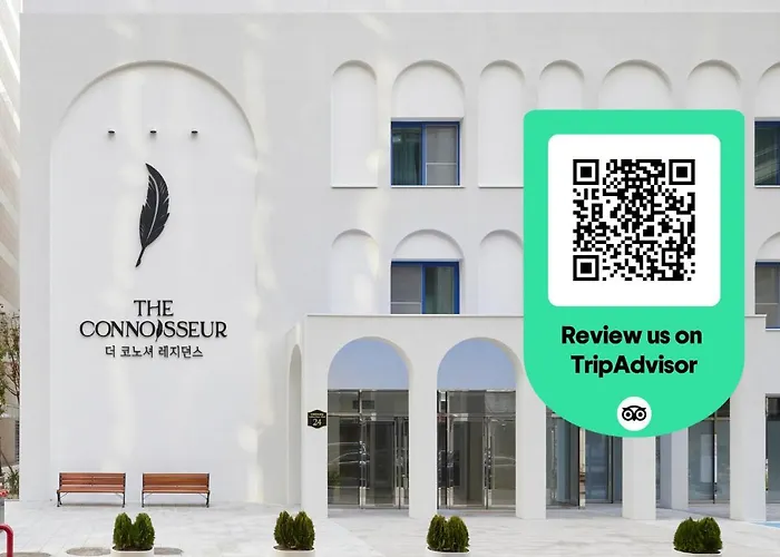 The Connoisseur Residence Hotel